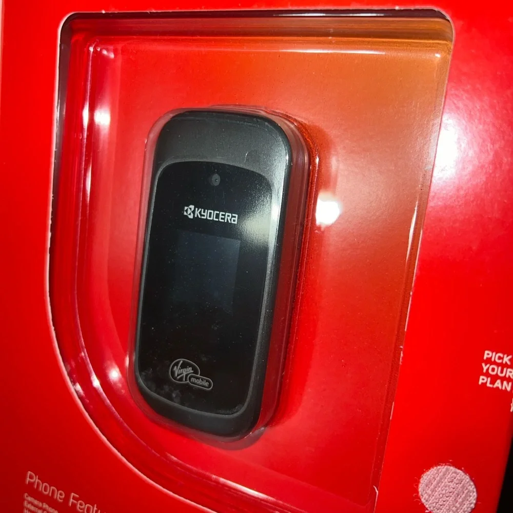 Kyocera S2100 Black Virgin Mobile Cellular Camera Flip Phone PayLo NEW Sealed